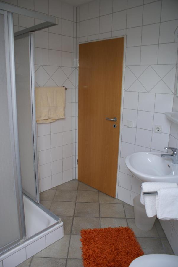 Zimmer Mit Gartenblick Köln Exterior foto